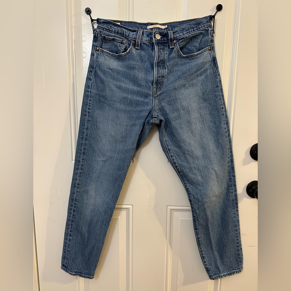 Womens Levi Wedgie Jean 22861-0034 size 30